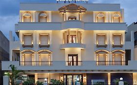 Hotel Sarovar Portico Dehradun